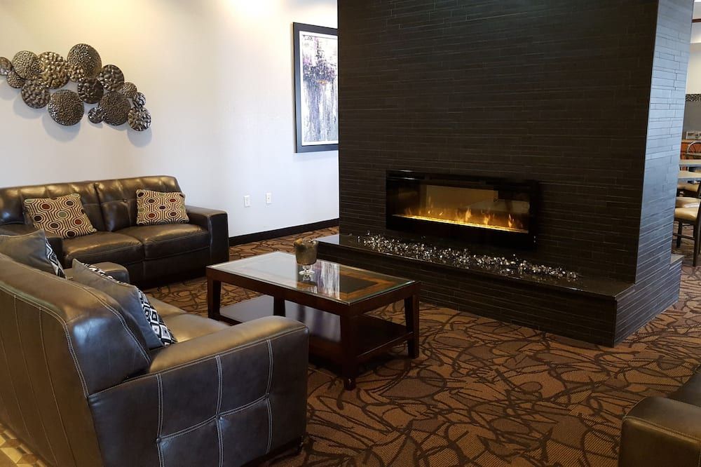 Expressway Suites Fargo - פארגו - טרקלין