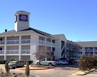 Intown Suites Extended Stay Oklahoma Ok - Edmond - Edmond - Gebäude