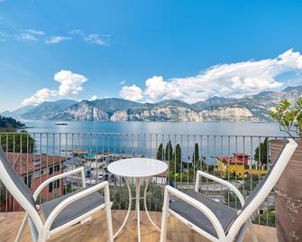 Hotel Capri - Malcesine - Balcony