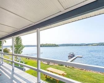 Lakefront Home With Island View - Richfield Springs - Balcony