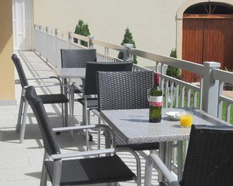 Gastehaus Zum See - Illmitz - Balcony