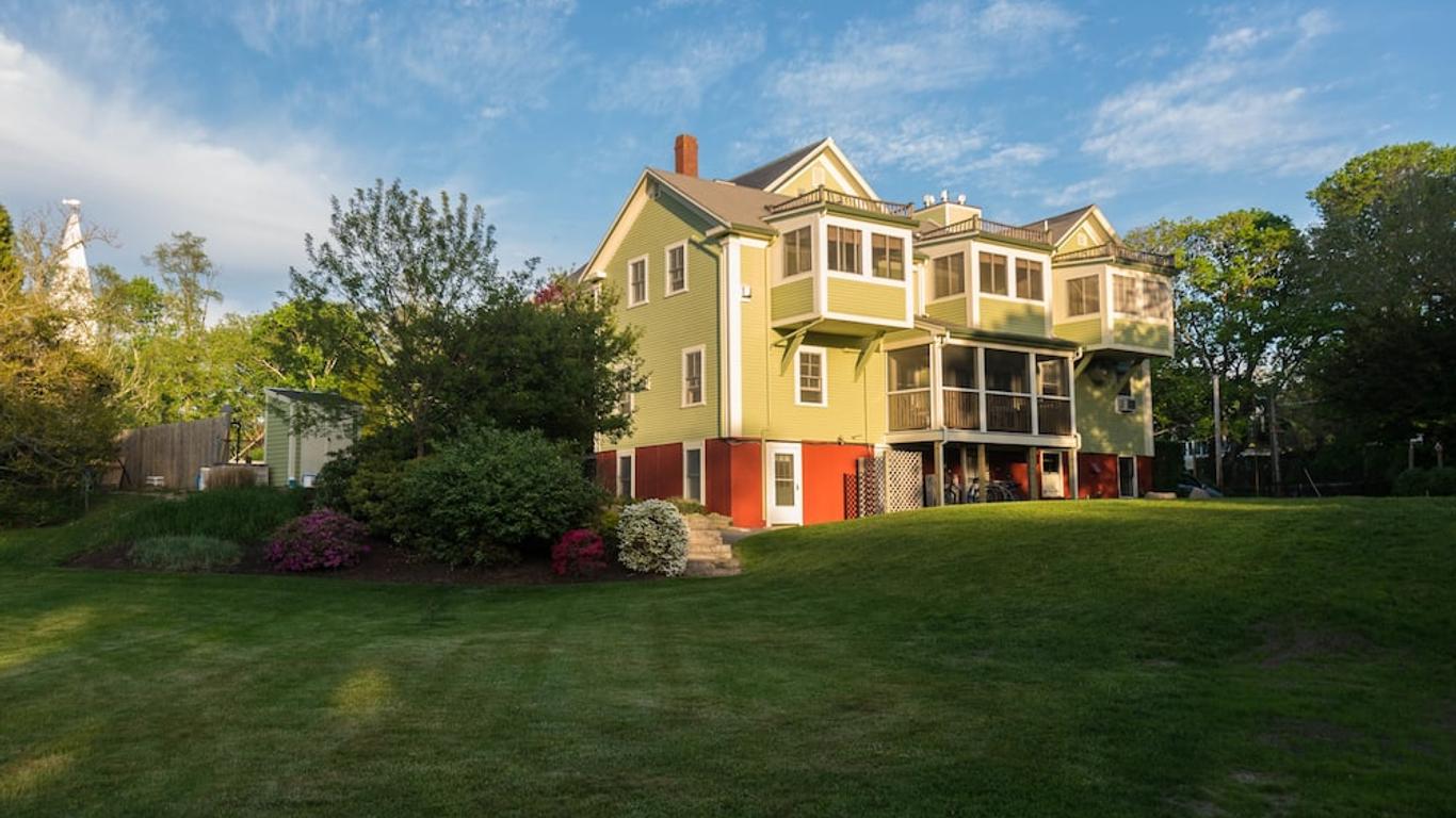Captain Freeman Inn
