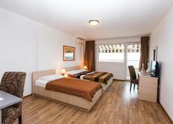 Apartments Marija - Sveti Stefan - Bedroom