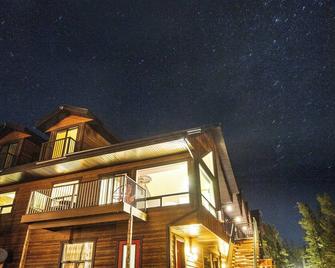 Jasper Gates Resort - Hinton - Building