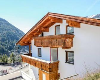 Holiday Home Hölzl by Interhome - Flirsch - Gebäude