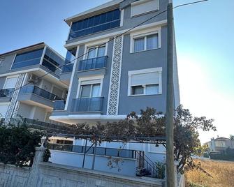 Mavi Restaurant & Apartments 1 - Didim - Building