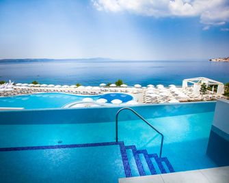 Tui Blue Adriatic Beach - Zivogosce - Pool