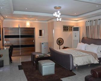 Platinum Inn Gee Hotel - Surulere - Bedroom