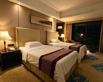 Huacheng International Hotel - Shaoguan - Bedroom