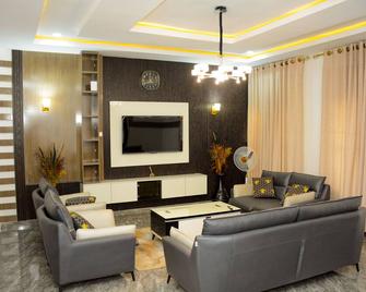 Dabras Homes Kaduna - Kaduna - Lounge