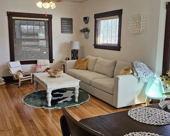 Zoo Old Market Chi Charles Schwab Field Cozy Downtown House - Omaha - Salon