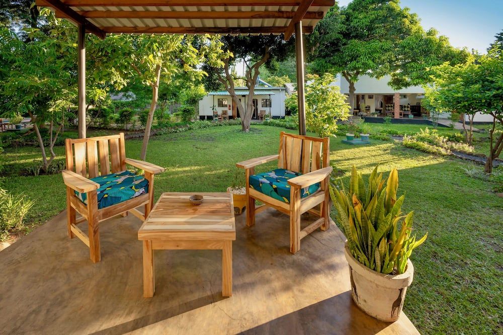 Kamunjila Lodge - Livingstone - Innenhof
