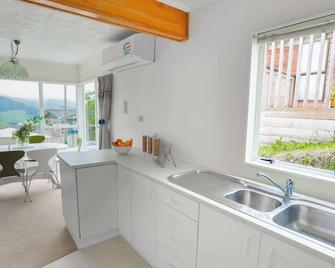 Big sale in winter three bedrooms two bathrooms in karori - Wellington - Küche