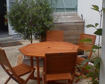 Very pleasant 40m2 single storey studio - Sainte-Marie-de-Ré - Patio