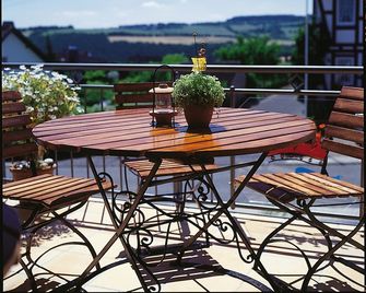 Landhotel Zum Kronprinzen - Oberwesel - Balcony