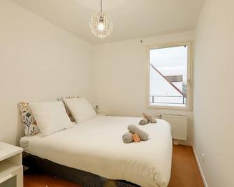 Élégance Familiale - Confort & Jardin - Cormeilles-en-Parisis - Chambre