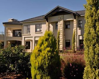 Cygnature Boutique Lodge - Ritchie - Building