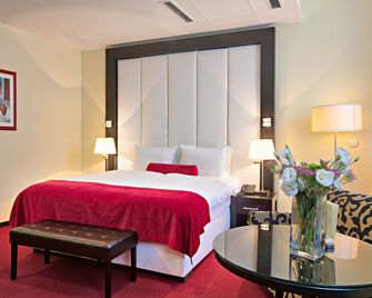 Hotel Central Sarajevo - Gym, Pool & Spa - Sarajevo - Kamar Tidur