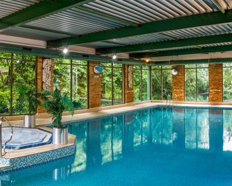 Britannia Leeds Bradford Airport Hotel - Leeds - Pool