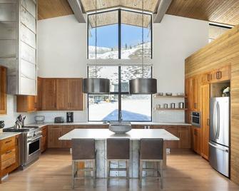 Outpost: Fairway Lodge 5 - Jackson - Bucătărie