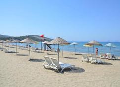 The Palm Club Apart Otel - Kusadasi - Beach