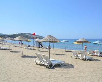 The Palm Club Apart Otel - Kusadasi - Beach