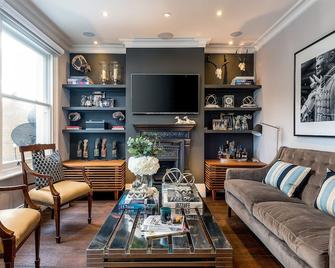 Luxurious Wandsworth Home Close to Putney Heath by Underthedoormat - London - Lounge