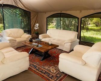 Hammerkop Migration Camp - Maasai Mara - Living room