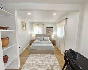 Modern Oasis, Warren Getaway - Warren - Bedroom