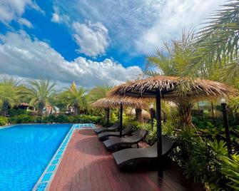 Thienhom Amphawa Resort - Amphawa - Pool