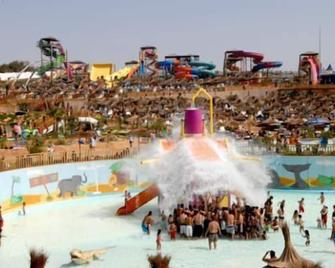 Apartment / Beach 1,500 M On Foot / Corniche Ain Diab 10 M By Car - Casablanca - Pool