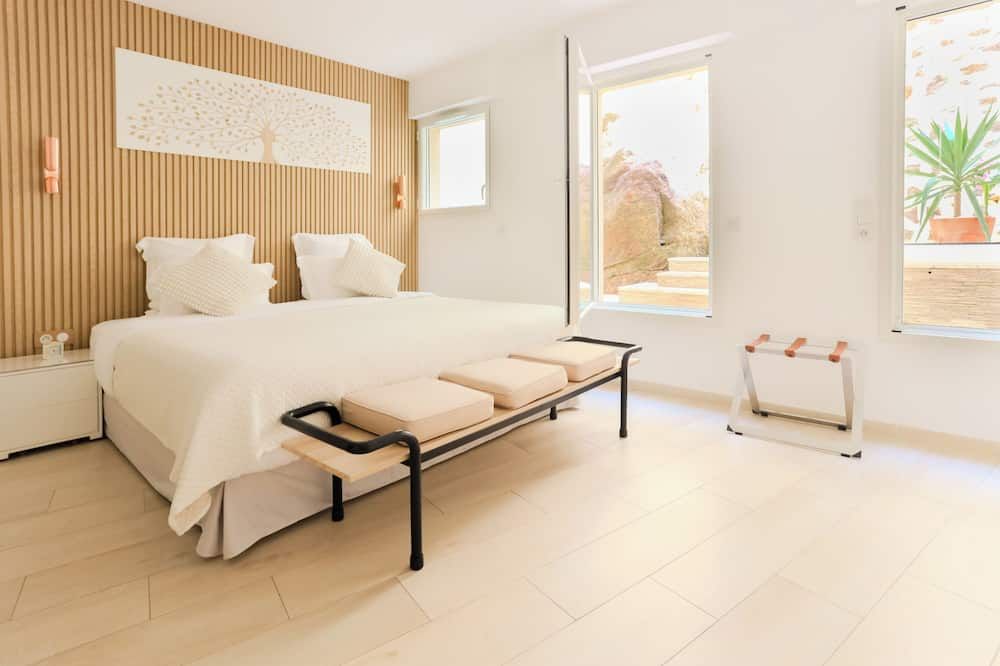 ترافيرس ديز أرتيست - كان - غرفة نوم