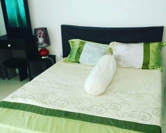Penginapan yang selesa dan berpatutan. - Seri Iskandar - Bedroom