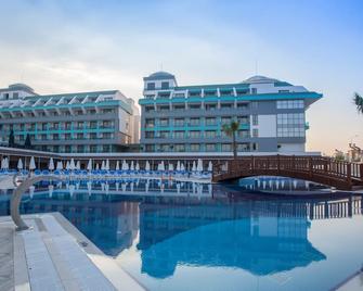 Sensitive Premium Resort & Spa - Belek - Havuz