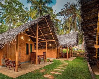 Sea View Clay House - Dikwella - Patio