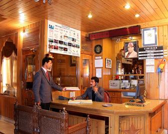 Snow King Retreat - The Heaven - Kufri - Front desk