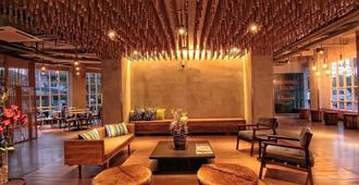 Zoom Smart Hotel Jemursari - Surabaia - Lounge