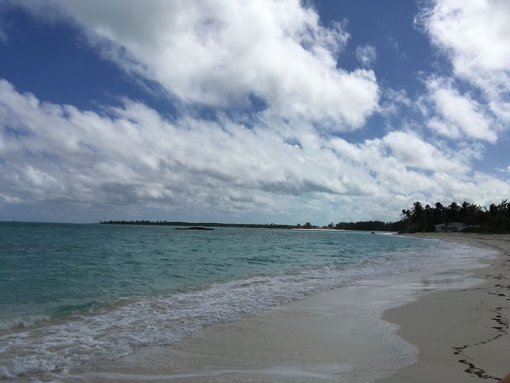 Perfect Beachfront Rental with Beautiful Views! - Rokers Point Settlement - חוף