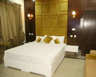 Hotel Pak Continental - Multan - Habitación