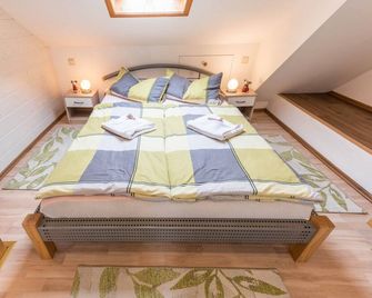 Ferienwohnung Adler - Wirdum - Camera da letto