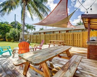 Relaxing bedroom vacation near city/beach/airport - Fort Lauderdale - Patio