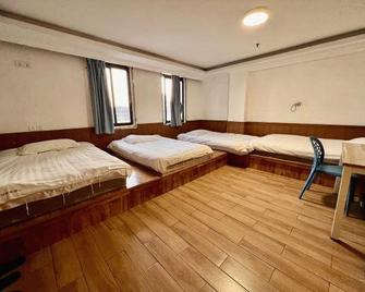 Lazy Gaga Youth Hostel - Guangzhou - Bedroom