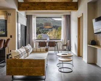 Gluck Patagonia Aparts - Villa La Angostura - Stue