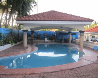RedDoorz Plus @ Gracey Dive Resort Dumaguete - Dumaguete City - Piscine