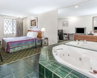 Knights Inn Racine - Racine - Schlafzimmer