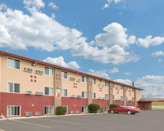 Super 8 by Wyndham Worthington Minnesota - Worthington - Edificio
