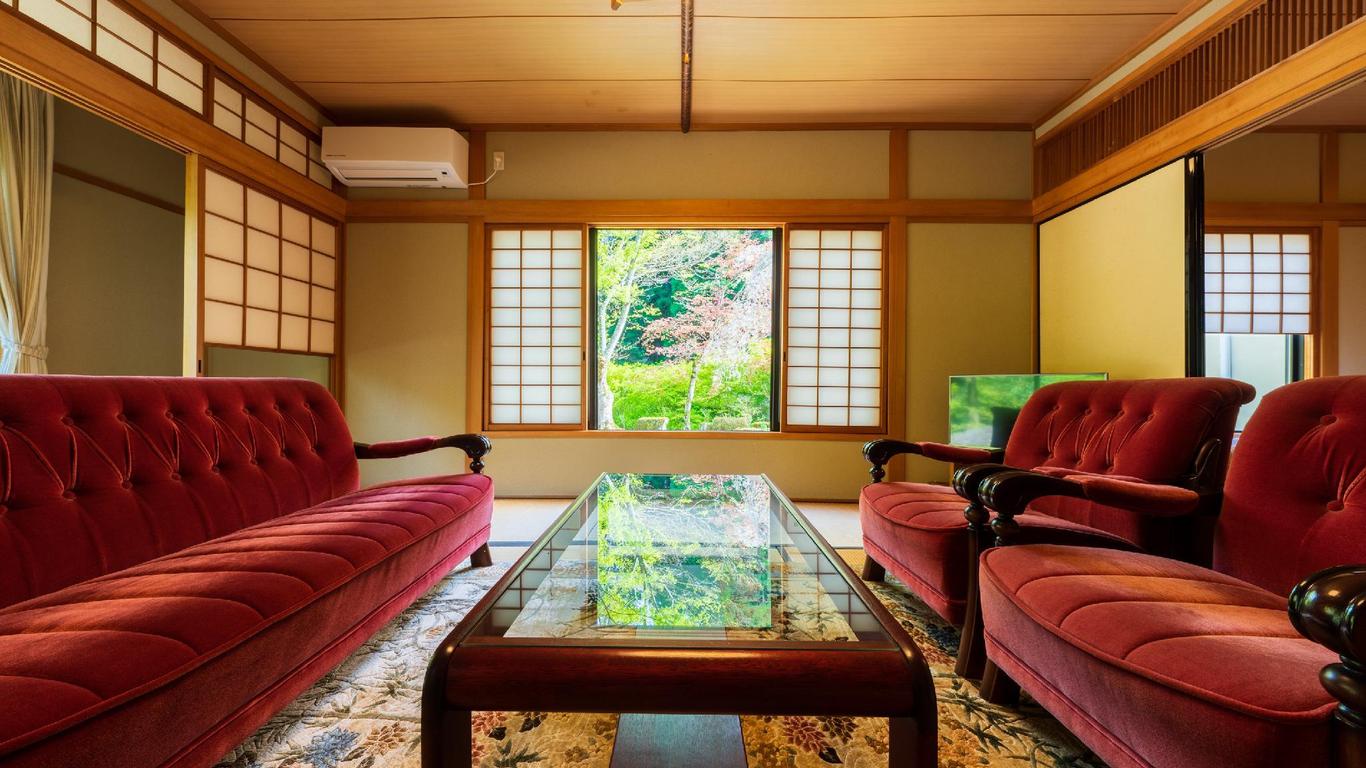 オーベルジュ楓乃木