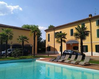 B&B Villa delle Palme - Carpi - Piscina