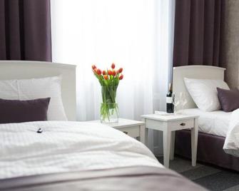 Pod Ratuszem - Wieluń - Habitación