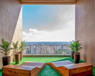 Lindos aptos com piscina no Setor Oeste IDV - Goiânia - Balcony